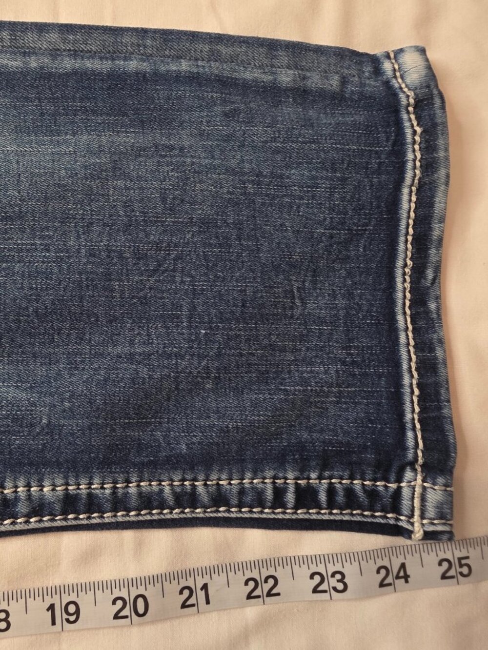 Miss Me Curvy Crop Distressed Heavy Stitch Embellished Women's Jeans, Size 33 - Picture 7 of 12